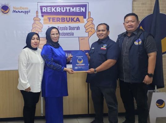 Ade Hartati Maju Pilwako Pekanbaru
