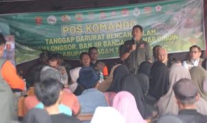 Kepala BNPB dan masyarakat