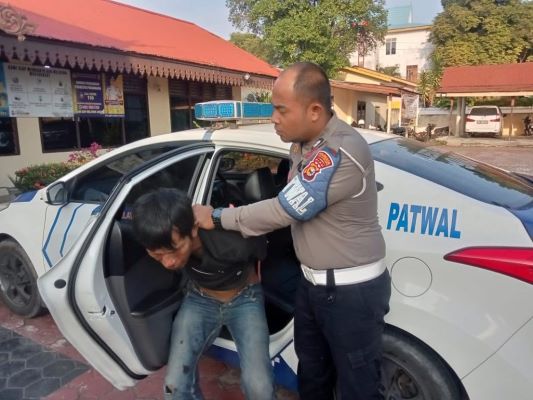 Jambbret dibawa Polisi